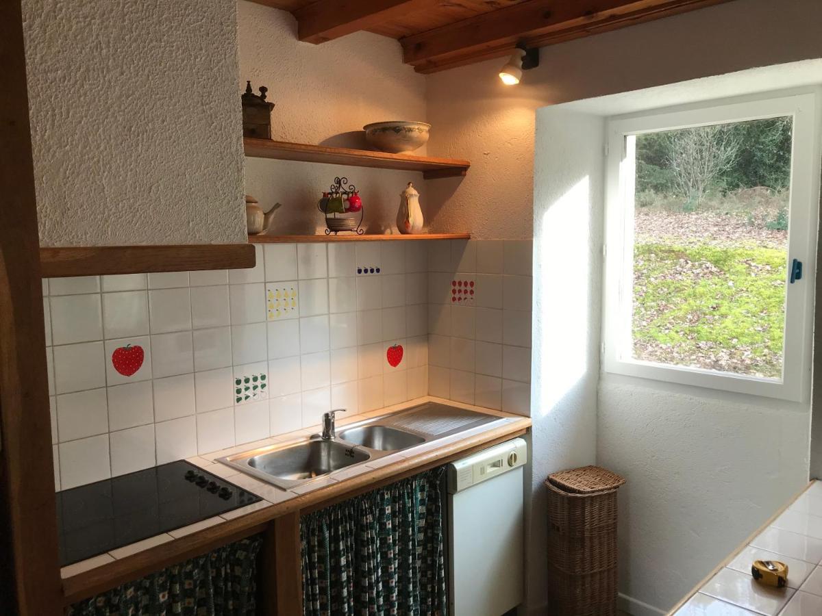 Gite 4 Personnes Situe Aux Portes Du Perigord Saint-Adjutory ภายนอก รูปภาพ