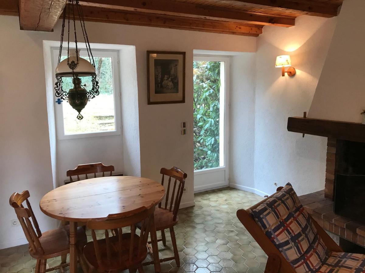 Gite 4 Personnes Situe Aux Portes Du Perigord Saint-Adjutory ภายนอก รูปภาพ